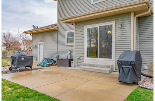 328 Little Bear Drive, Middleton, WI 53562