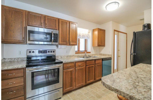 105 Buckingham Court 105, Cambridge, WI 53523