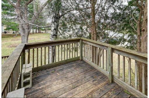 5 E Spyglass Court, Madison, WI 53717