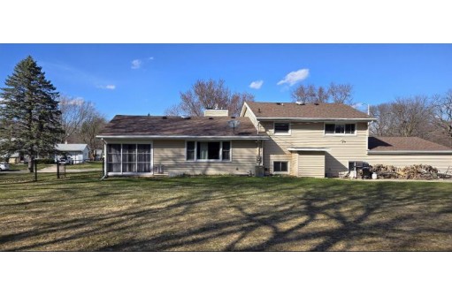 317 Meadow Lane, DeForest, WI 53532