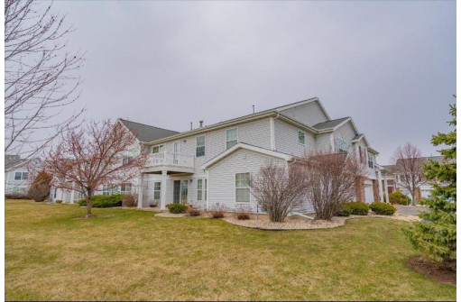 4725 Poplar Creek Drive, Madison, WI 53718