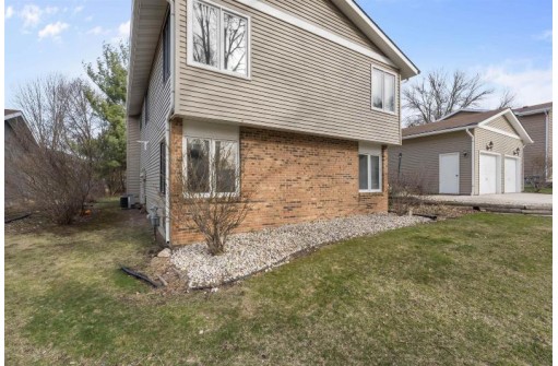 2012 Adderbury Lane, Madison, WI 53711