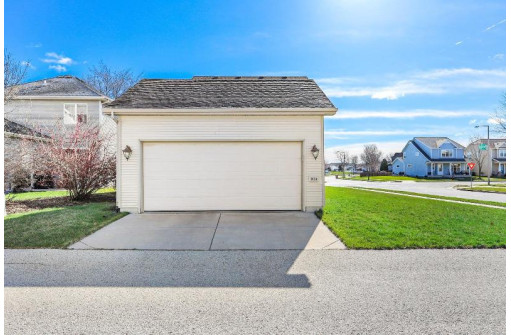 3654 Stonebridge Drive, Madison, WI 53719