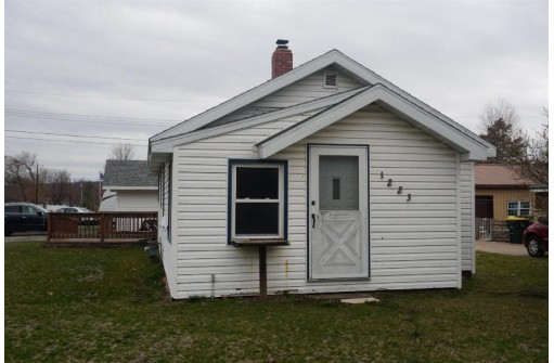 1223 S 7th Street, Prairie Du Chien, WI 53821