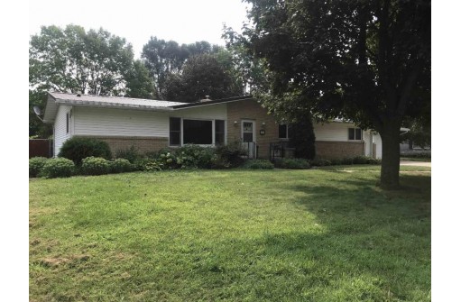 420 S Fremont Street, Prairie Du Chien, WI 53821