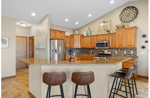 1231 Heritage Court, Sun Prairie, WI 53590