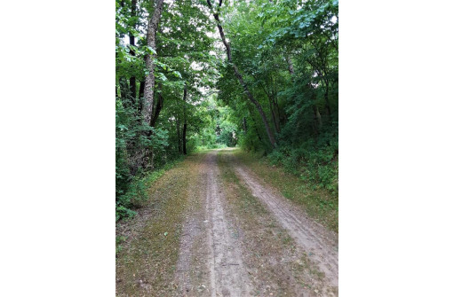 17789 County Road O, Mineral Point, WI 53565