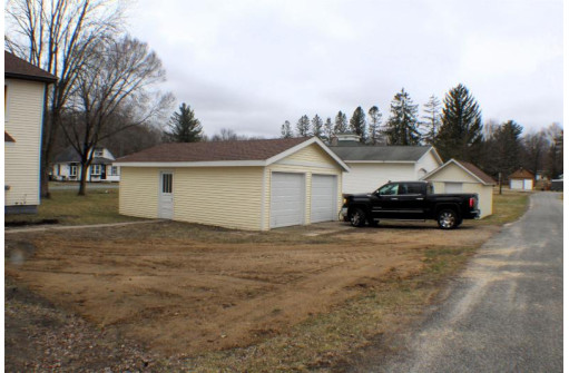 224 Monroe Avenue, Tomah, WI 54660