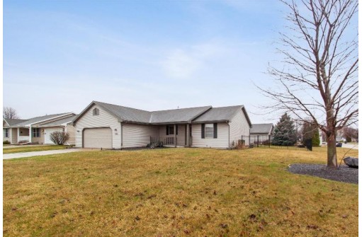 3704 Labrador Drive, Janesville, WI 53546