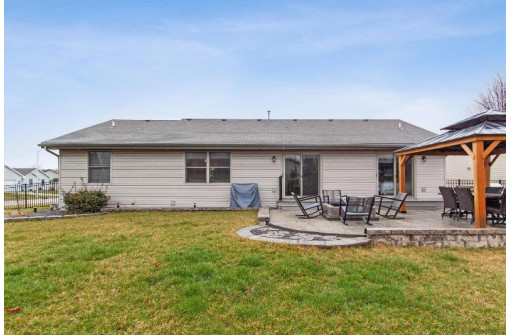 3704 Labrador Drive, Janesville, WI 53546