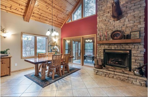 112 Sunset Circle, Wisconsin Dells, WI 53965