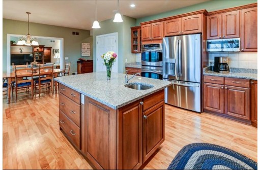 1502 Red Tail Drive, Verona, WI 53593
