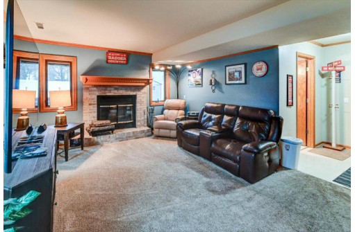 30 Arial Circle, Madison, WI 53719