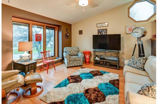 30 Arial Circle, Madison, WI 53719