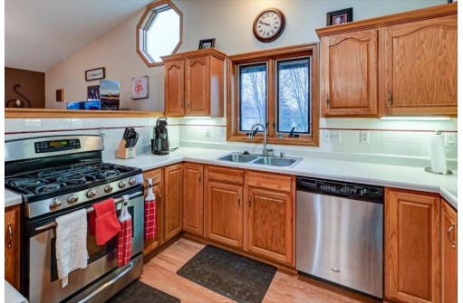 30 Arial Circle, Madison, WI 53719