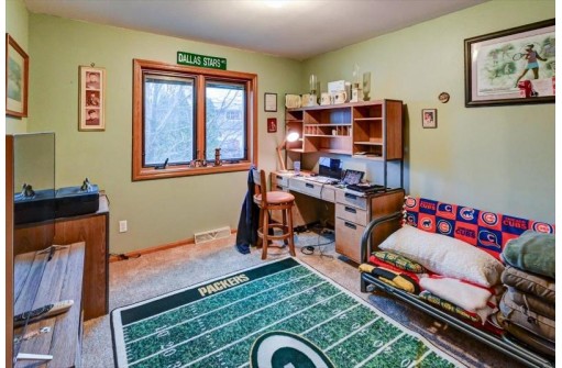 30 Arial Circle, Madison, WI 53719