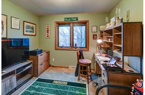 30 Arial Circle, Madison, WI 53719