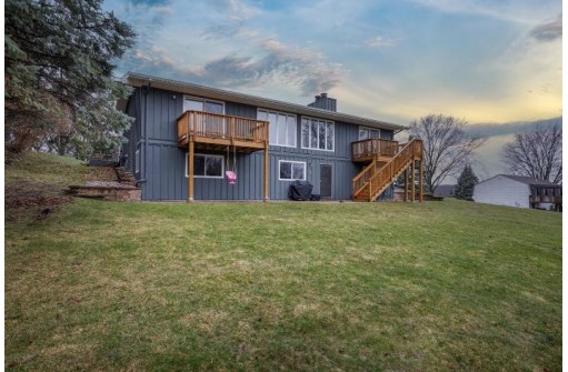 630 Sunset Circle, Ripon, WI 54971