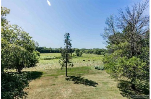 2069 County Road T, Marshall, WI 53559