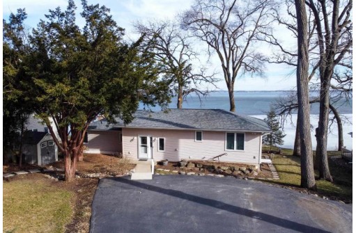 2272 County Road Ab, McFarland, WI 53558