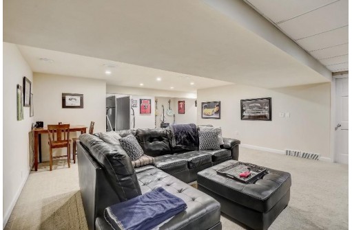 414 East Hill Parkway, Madison, WI 53718