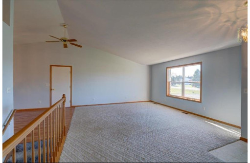 6220 W Lynne Drive, Janesville, WI 53548