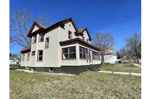 619 W Cook Street, Portage, WI 53901