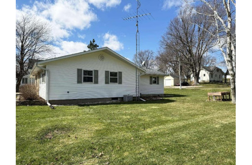 113 2nd Street, Friesland, WI 53935