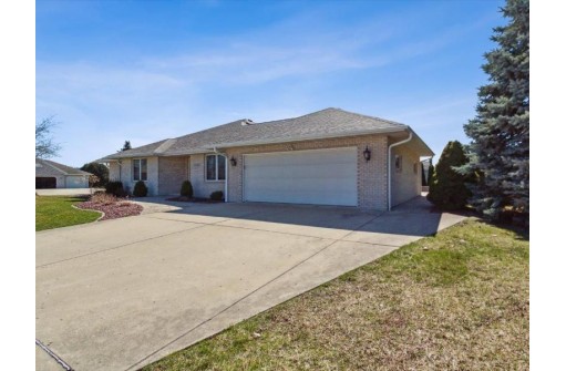 4109 Huntinghorne Drive, Janesville, WI 53546-3514