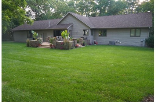 W11243 Red Cedar Drive, Lodi, WI 53555