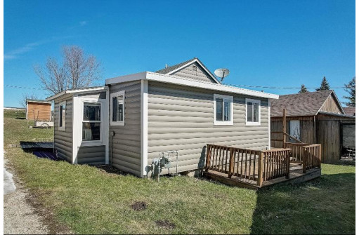 W10723 Blackhawk Trail 14, Fox Lake, WI 53933