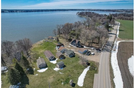 W10723 Blackhawk Trail 14, Fox Lake, WI 53933