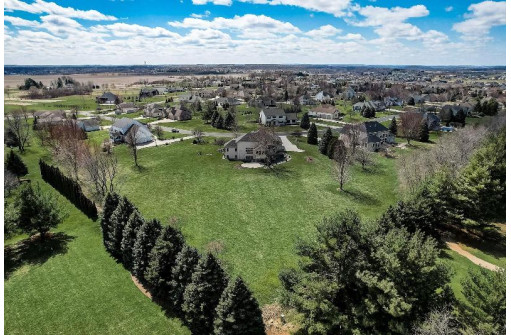 3002 Bunker View, Sun Prairie, WI 53590