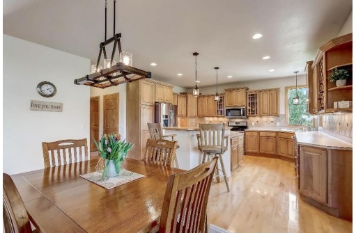 3002 Bunker View, Sun Prairie, WI 53590