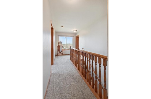 1609 Wildrose Way, Janesville, WI 53546