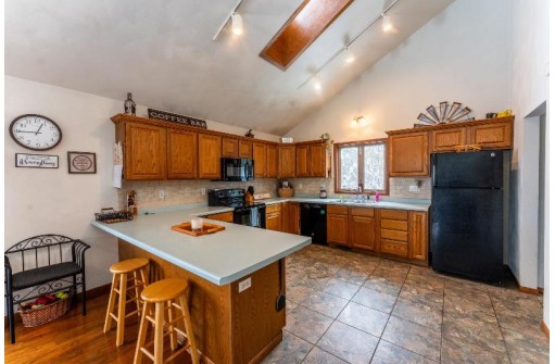 W1784 County Road Aw, Randolph, WI 53956