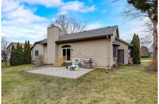 813 Pheasant Run, Watertown, WI 53094