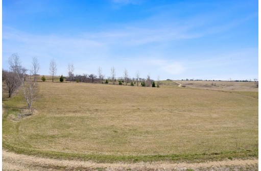 5 AC County Road K, Hollandale, WI 53544