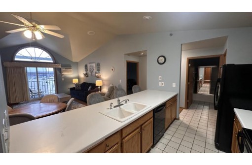715 Canterberry Court 311, West Bend, WI 53590