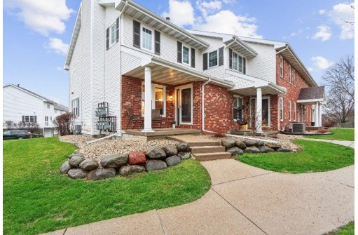 3202 Dorchester Way, Madison, WI 53719