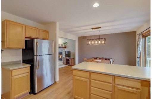 4005 Dolphin Drive, Madison, WI 53719