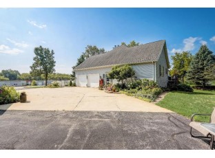 W9264 Iron Road Beaver Dam, WI 53916-2630