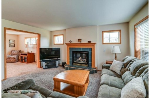 608 Sunnybrook Drive, DeForest, WI 53532