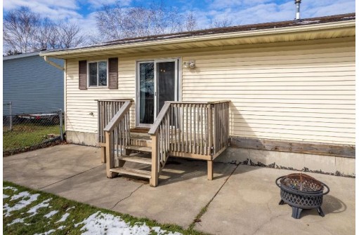 42 Bindl Drive, Reedsburg, WI 53959