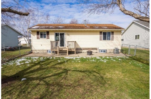 42 Bindl Drive, Reedsburg, WI 53959