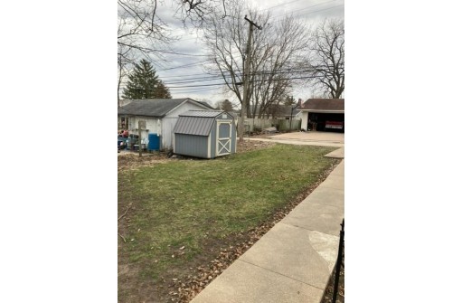 313 W Division Street, Dodgeville, WI 53533