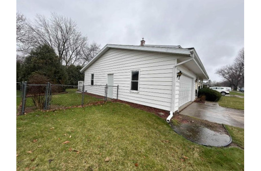 2510 Andre Avenue, Janesville, WI 53545