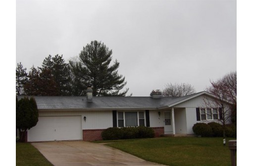 240 Longwood Drive, Janesville, WI 53548