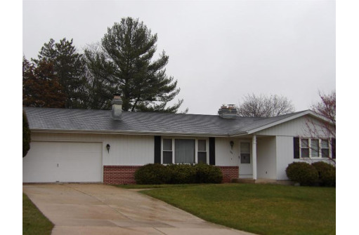 240 Longwood Drive, Janesville, WI 53548