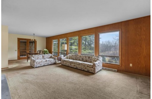 1417 E Skyline Drive, Madison, WI 53705